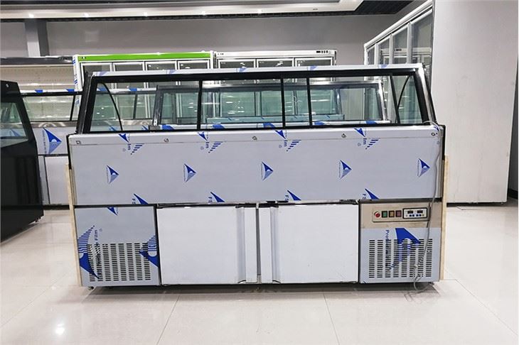 Air Cooling Arc Glass Showcase